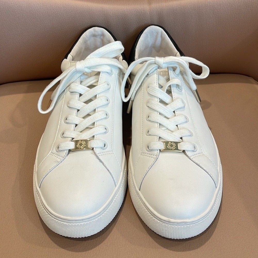 White House Black Market Leather Fashion Sneakers‎ 10